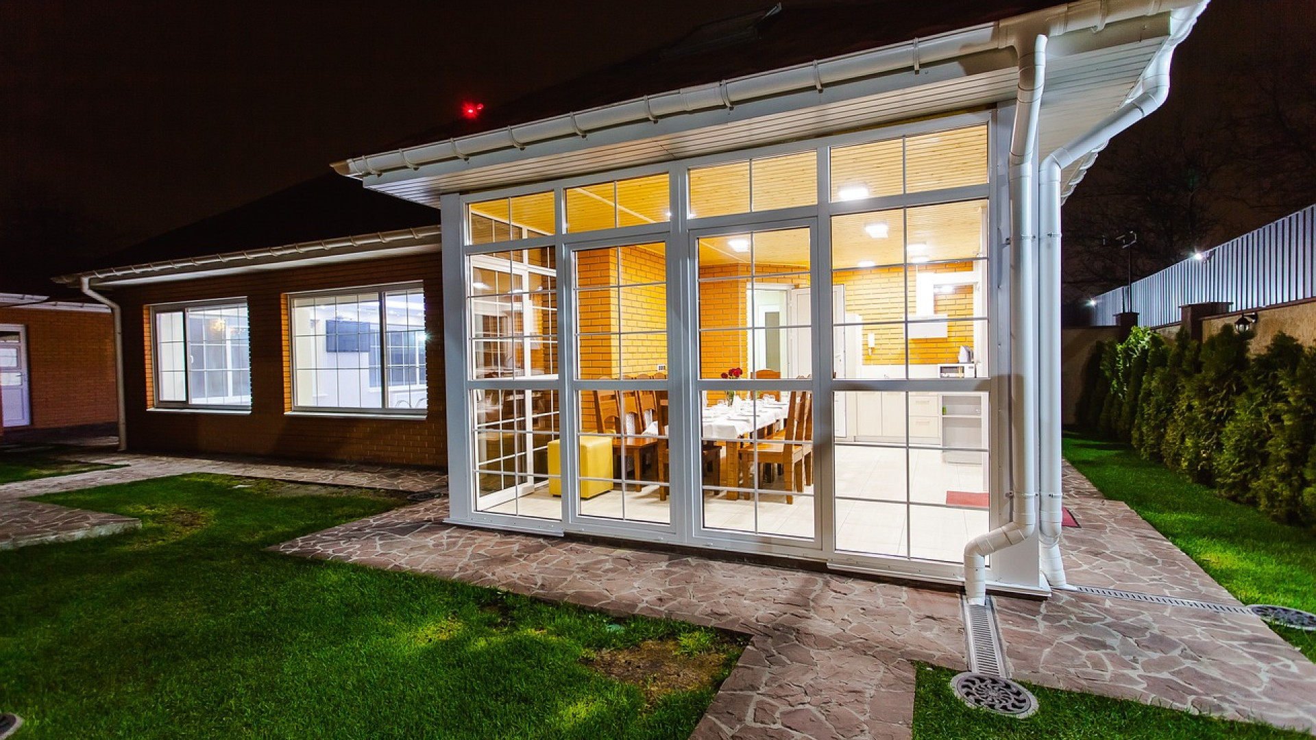 Pergola ou véranda à Mont-de-Marsan : quelle solution privilégier pour une extension de maison ?